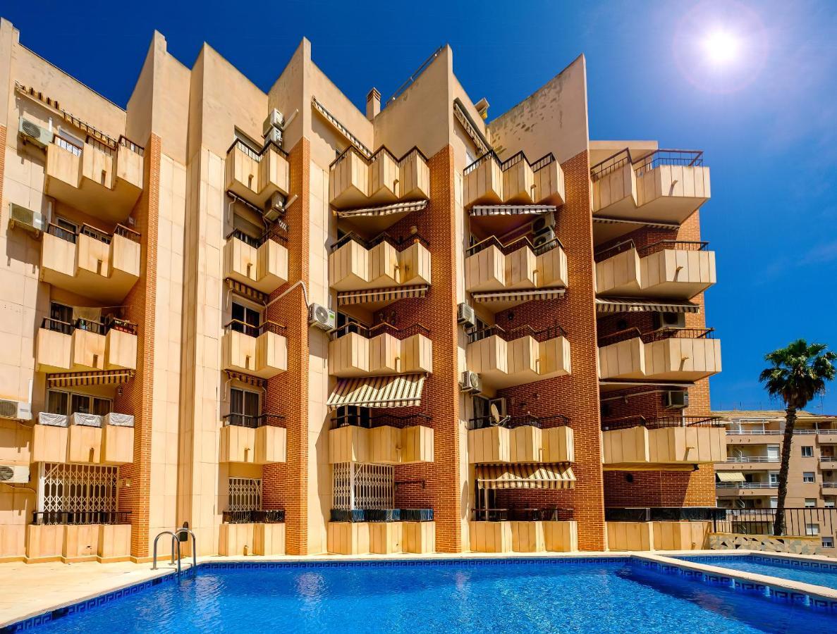 Holiday Royal Suite Concordia Torrevieja Extérieur photo